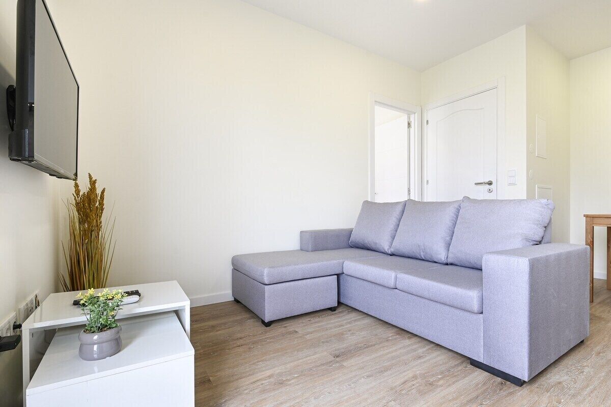 Largo Da Estação With Balcony By Sé Apartamentos - 브라가