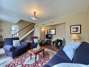 Televisión y chimenea 