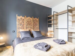 4 bedrooms, desk, free WiFi - Cottage with Private Pool, Spa and Garden in Lessay (Lessay)