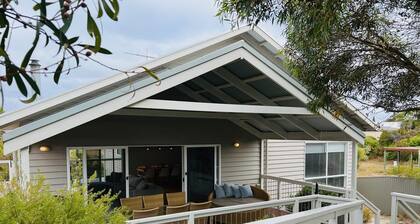 Salt Life - Pet Friendly Outside, WIFI