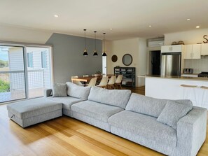 تلفزيون، مدفأة