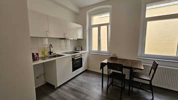 Business-Studiosuite, 1 Schlafzimmer | Eigene Küche | Mini-Kühlschrank, Mikrowelle, Ofen, Espressomaschine