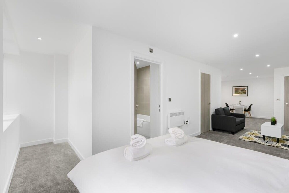 Modern Studio Apartment in Central Newbury Newbury Vrbo