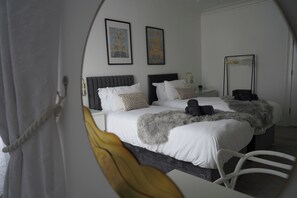 5 bedrooms, iron/ironing board, travel crib, WiFi