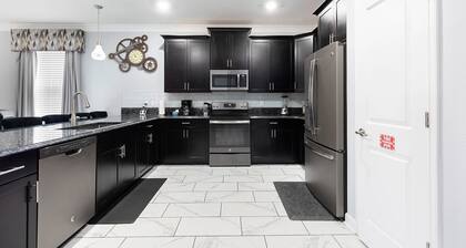 NEW! Gamers Paradise, Sauna, Theater, Pool/Spa, ChampionsGate, 8 Bed Luxury Home