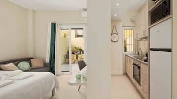 Comfort Apartment | 1 bedroom, desk, soundproofing, iron/ironing board