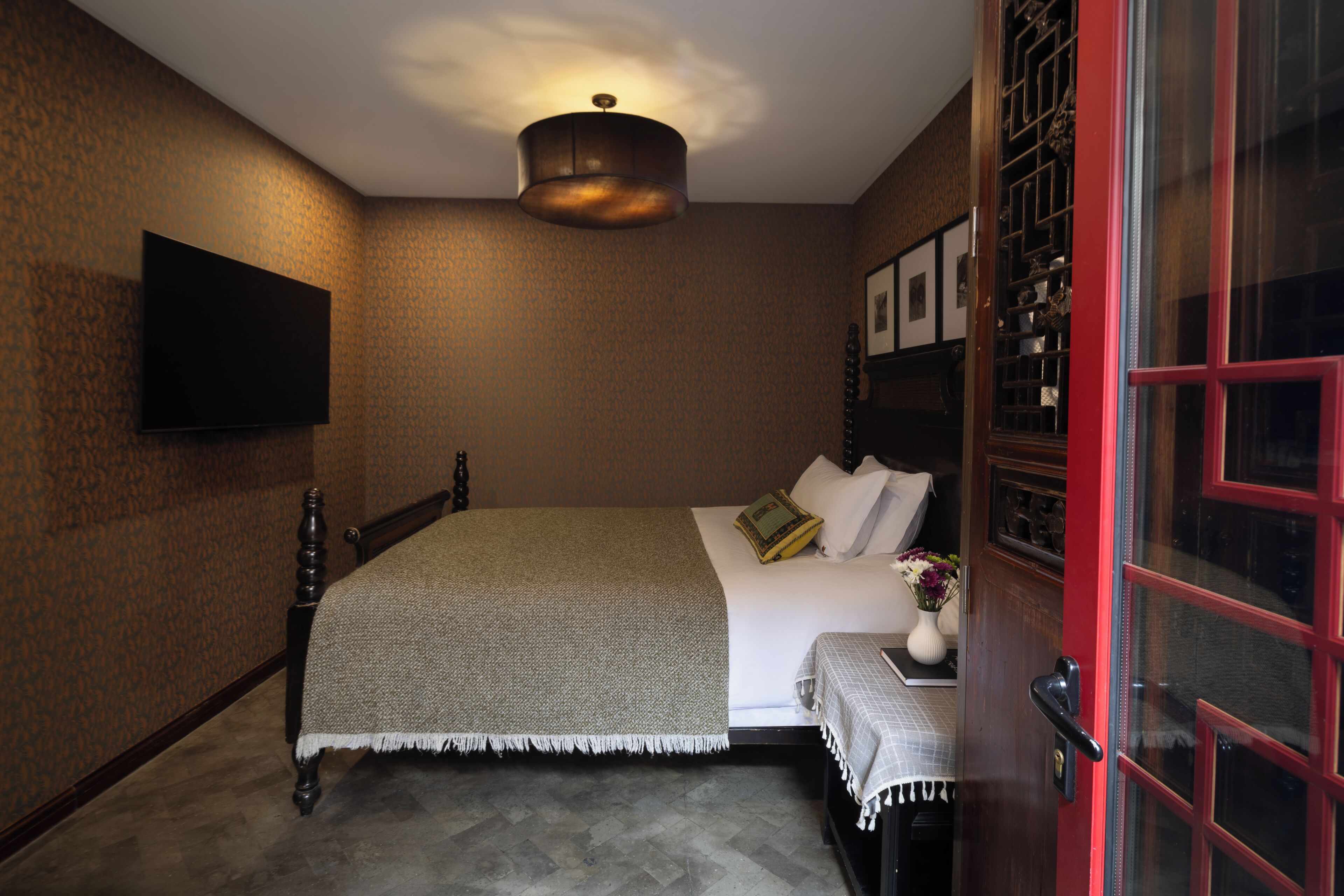 Elite-Zimmer, 1 Queen-Bett, Blick auf den Innenhof, zum Innenhof hin