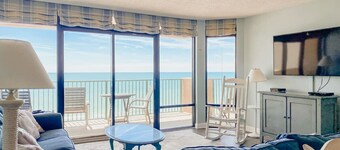 Penthouse Pinnacle w Huge Balcony w Lazy River