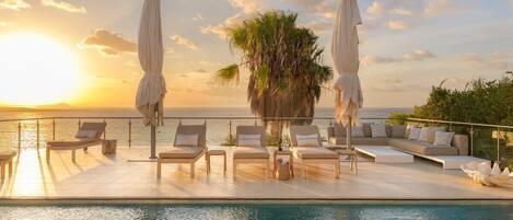 Et oppvarmet basseng