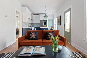 TV, offices - Zen Den (Atlanta)