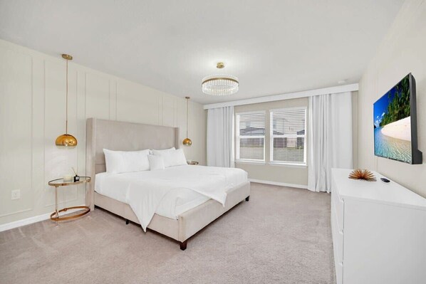 5 bedrooms, iron/ironing board, WiFi, bed sheets