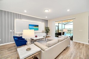 TV, offices - Spacious 5 Bed Pool Home with Game Room-1721KL (Davenport)