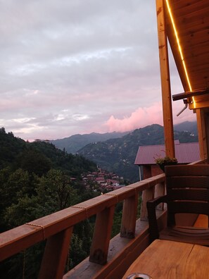 Economy Double Room, Mountain View | Terrace/patio - Ova Suit Apart (Camlihemsin)