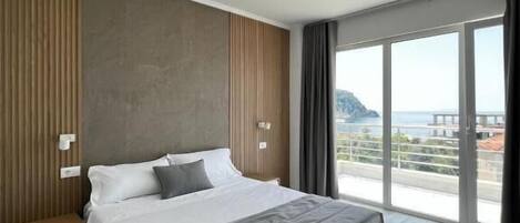 Habitación doble superior | Escritorio, cunas gratuitas, wifi gratis y ropa de cama