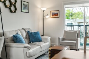 電視、DVD 播放機、 辦公室