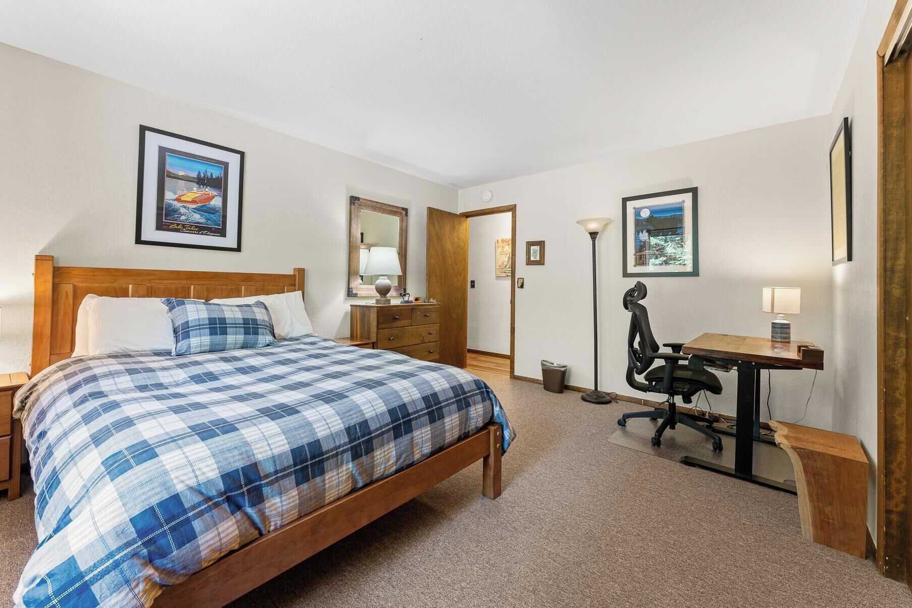 3 bedrooms, desk, iron/ironing board, free WiFi