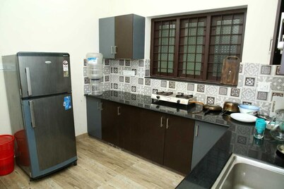 Green villa residency located in ponekkara edapally,1km from lulumall 