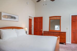 4 chambres, bureau, Wi-Fi, draps fournis