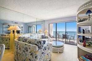 TV - XPLORIE ACTIVITIES & LINENS INCLUDED*! Direct oceanfront 2BR/den Plaza condo. Indoor/outdoor pools. (Ocean City)