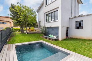 Pool - Le Marronnier - charming house with swimming pool (Sainte-Foy-lès-Lyon)