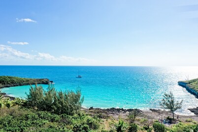 Brand New Waterfront Home on Secluded Cove, Walk to Restaurants, Bars, Stores