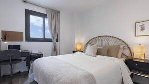 Room - Luxury Apartment with Garden in Higueron (Fuengirola)