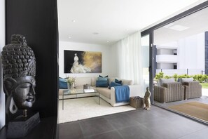 Interior - Luxury Apartment with Garden in Higueron (Fuengirola)