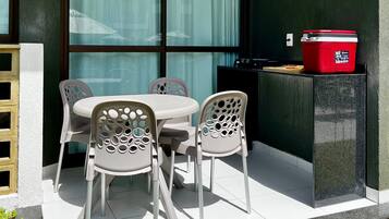 Comfort Studio | Outdoor dining
