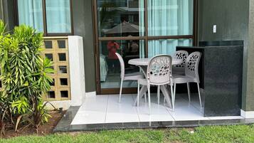 Comfort studio | Buiten dineren