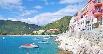 Majestic Coastal Retreat - Villa Mayan