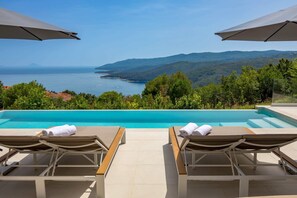 Pool - Majestic Coastal Retreat - Villa Mayan (Rabac)