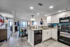 Fridge, microwave, oven, stovetop - 🏖️Stunning Ocean Views | Pools | 3BR | Grande Cayman 1556🏖️ (Myrtle Beach)