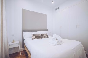 2 chambres, fer et planche Ă repasser, Wi-Fi, draps fournis