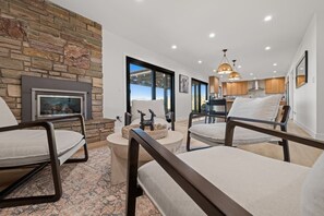 Interior - When in Glen | Panoramic View | Pool / Hot Tub (Glen Ellen)