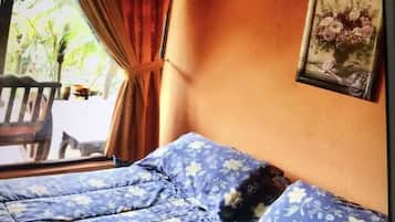 9 bedrooms, free WiFi, bed sheets