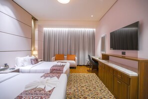 Een minibar, individueel gedecoreerd, individueel gemeubileerd