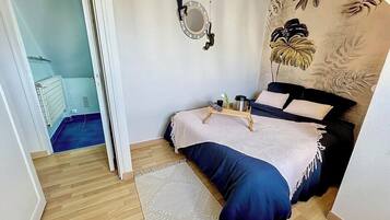 2 bedrooms, bed sheets