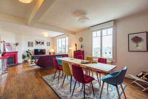 Large friendly house - sleeps 10