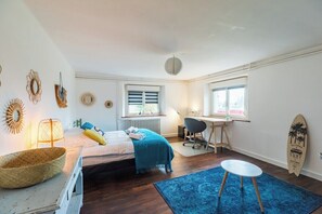 5 bedrooms, Internet, bed sheets