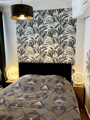 1 slaapkamer, een strijkplank/strijkijzer, wifi, beddengoed