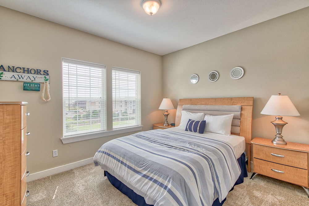 1039 Top Floor Condo with Ocean & Lighthouse Views Westport Vrbo