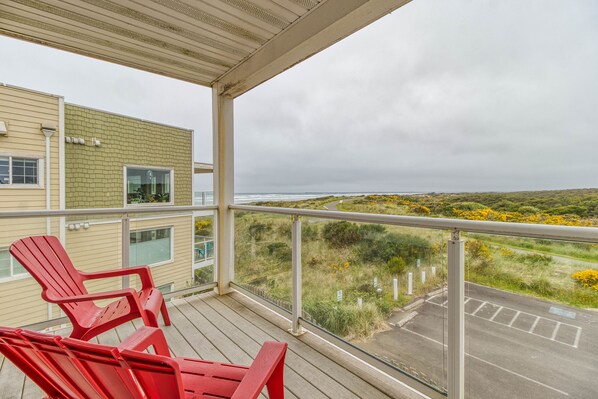 Property grounds - 1031 Sea you at the beach (Westport)