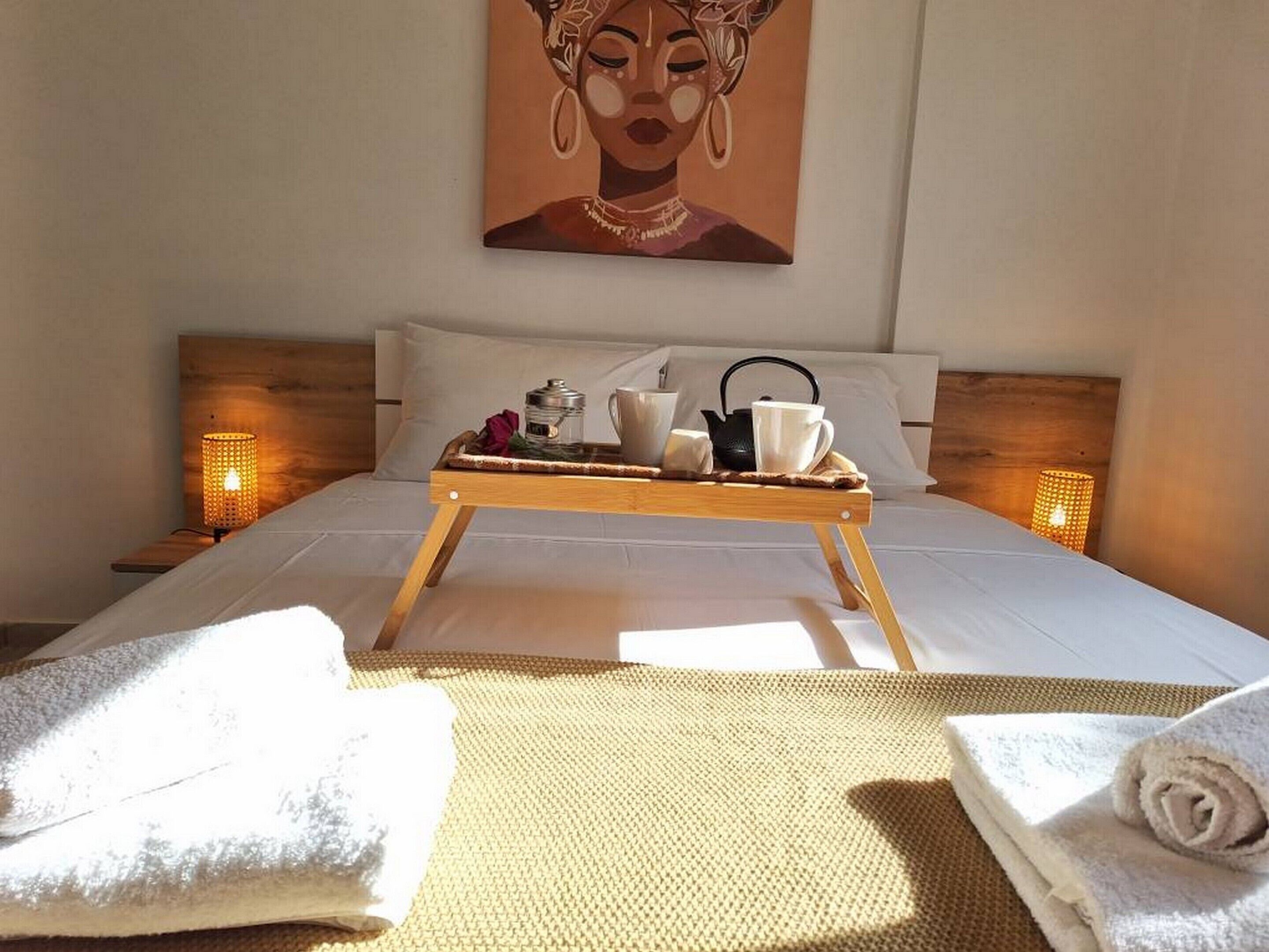 2 bedrooms, desk, iron/ironing board, WiFi