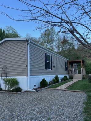Exterior - Nice clean single wide home. With Mt. Views. Close to Asheville and Waynesville (Asheville)