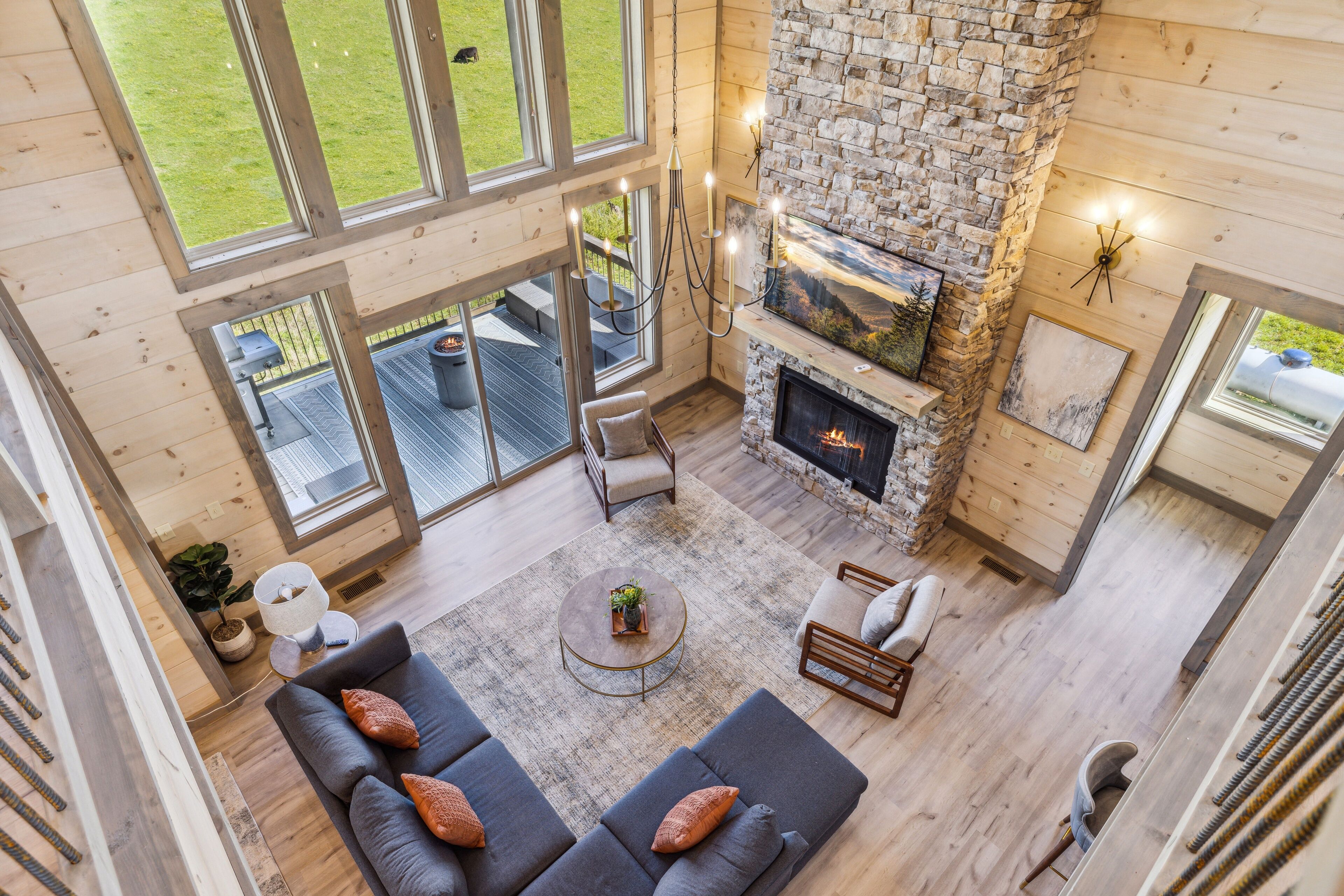 Cabin, 4 Bedrooms | Living area | Smart TV