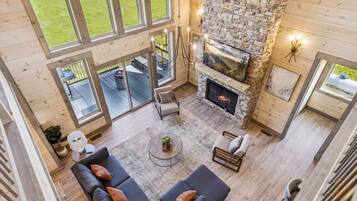 Cabin, 4 Bedrooms | Living area | Smart TV