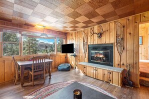 Living area - Chasm Cabin -- 20-ncd0048 1 Bedroom Cabin by RedAwning (Estes Park)