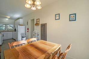 Hytte, 2 soverom | Spiseområde