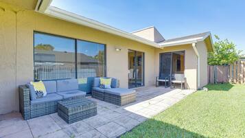 House (5 Bedrooms) | Front of property