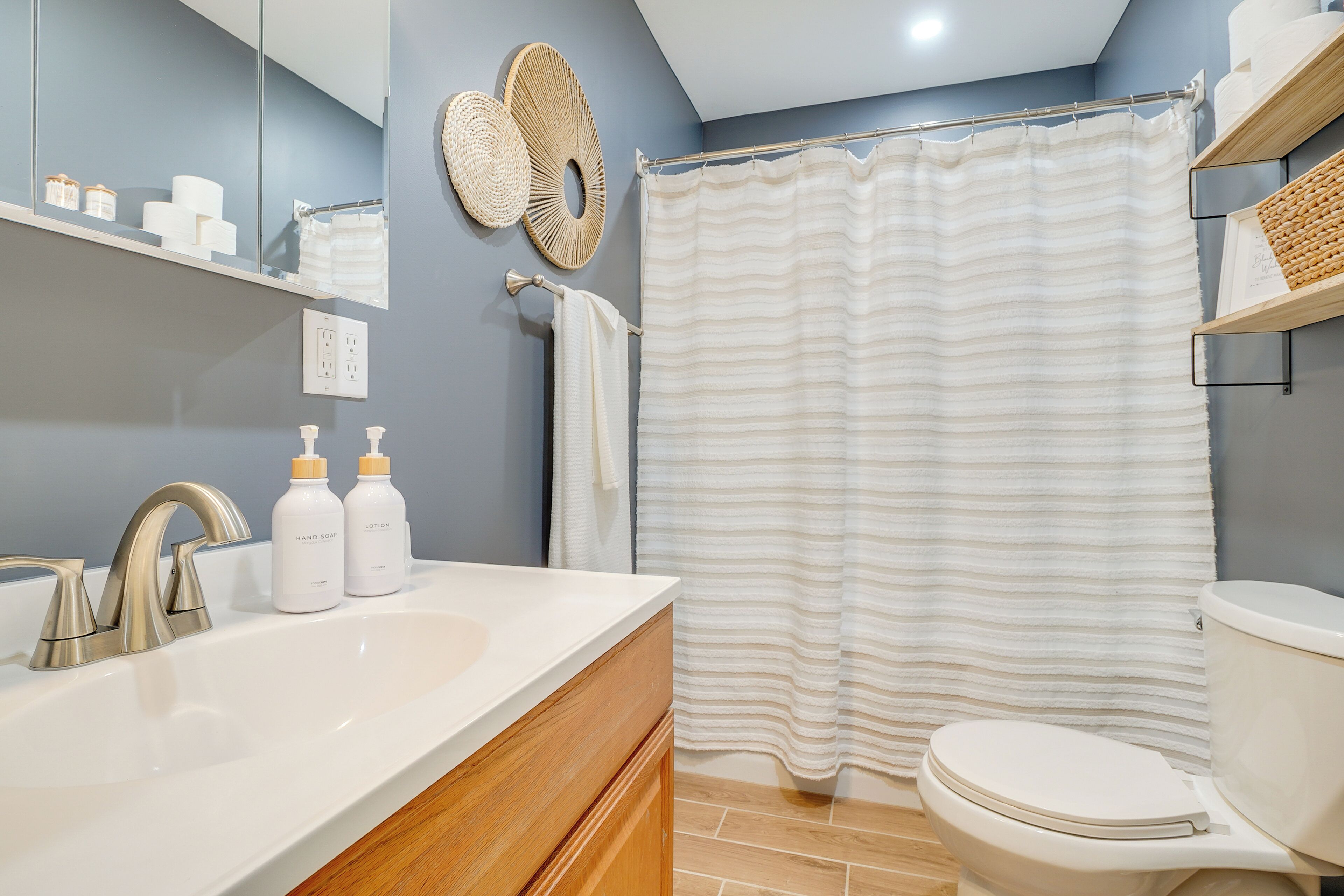 المنشأة من الداخل